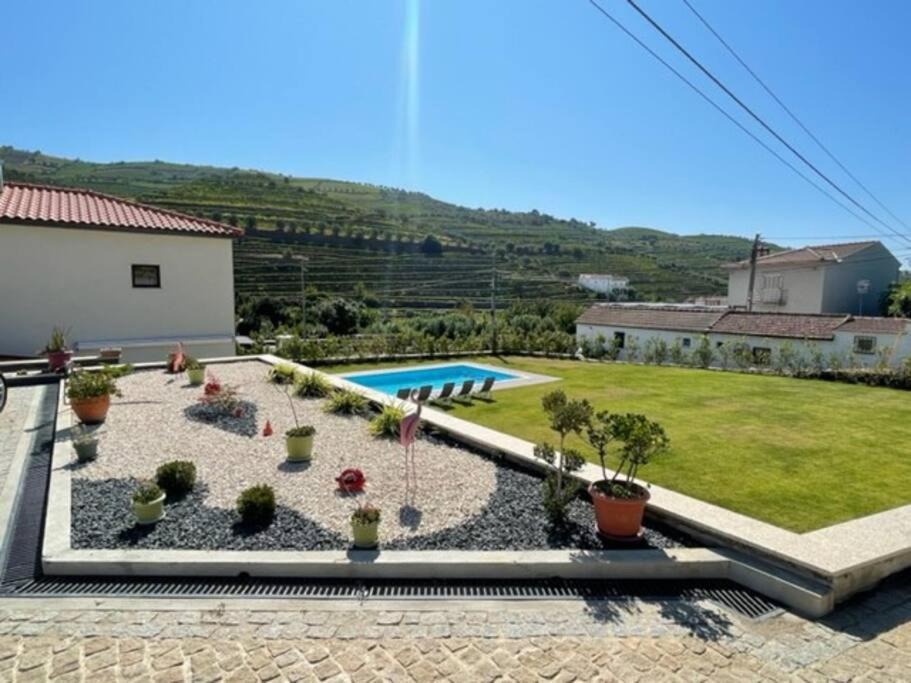 Villa Avec Piscine Dans La Region Du Douro Loureiro (Vila Real) Exterior foto